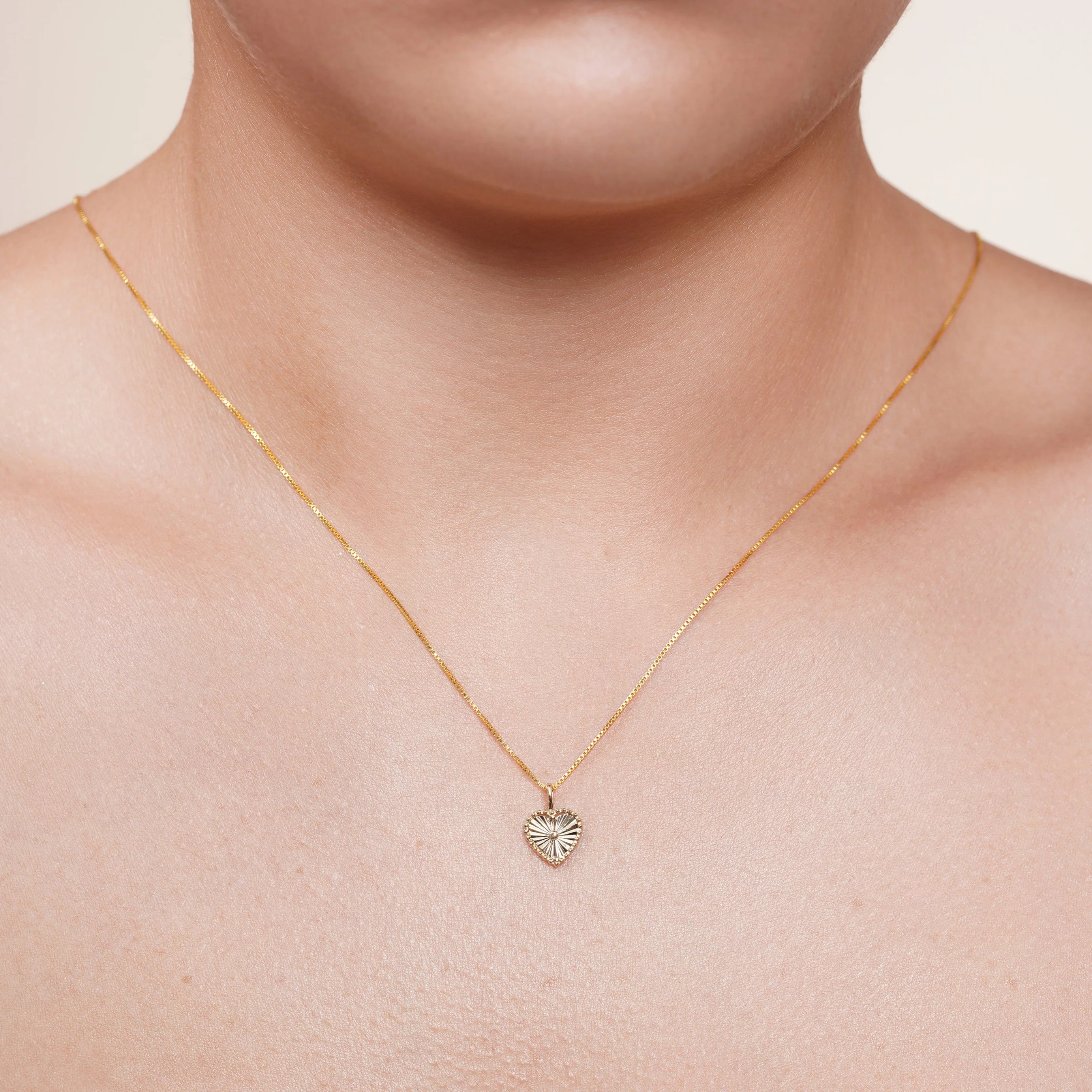 14KP0006. - 14 Karat Yellow Gold 9mm Diamond Cut Beaded Heart Pendant - Image 2