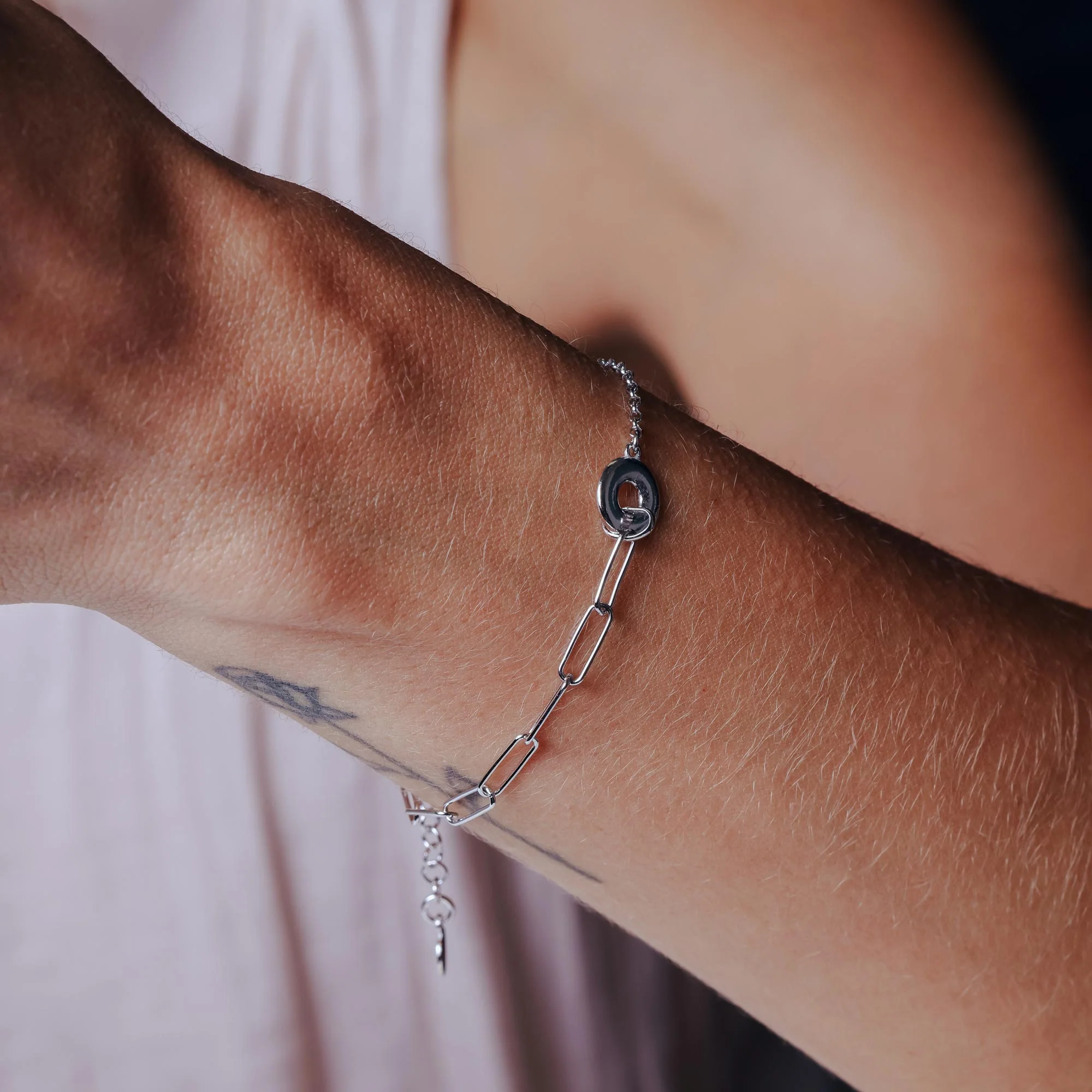 Rhodium Plated 925 Sterling Silver Rolo Paperclip Donut Adjustable Bracelet - ITB00334-RH - Image 2