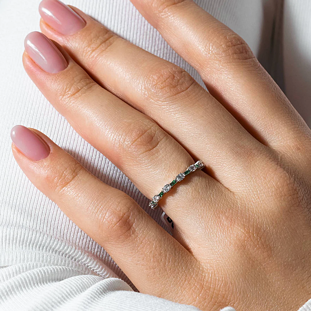 925 Sterling Silver Alternating Green Clear CZ Eternity Band - BGR01311GRN - Image 2