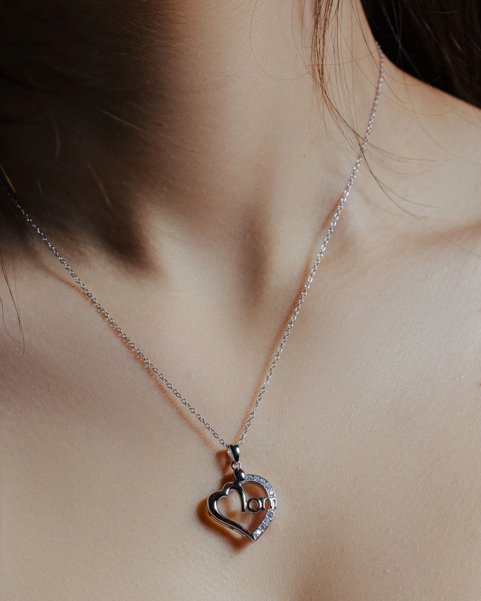 Silver 925 Clear CZ Rhodium Plated Mom Heart Pendant Necklace - STP00242 - Image 2
