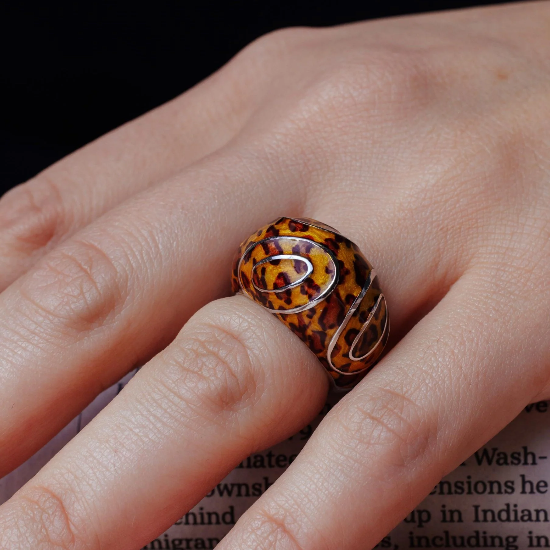 Clearance-Silver 925 Rhodium Plated Leopard Spot Pattern Ring - BGR00154 - Image 3